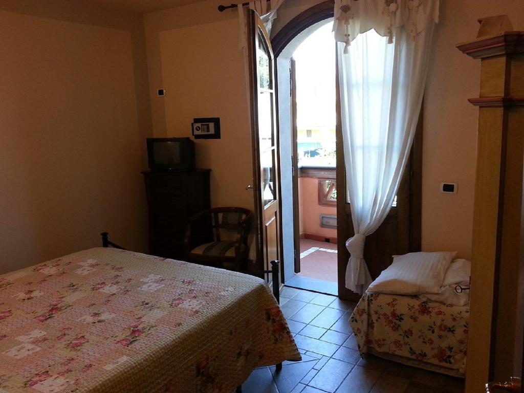 Ferienwohnung Casamare Gianluca Marina di Massa Zimmer foto