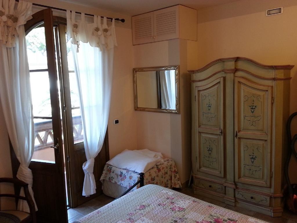 Ferienwohnung Casamare Gianluca Marina di Massa Zimmer foto